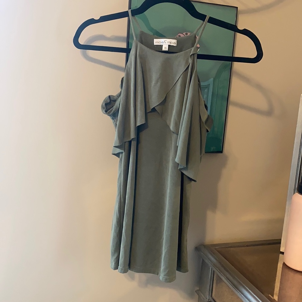 Cold shoulder top